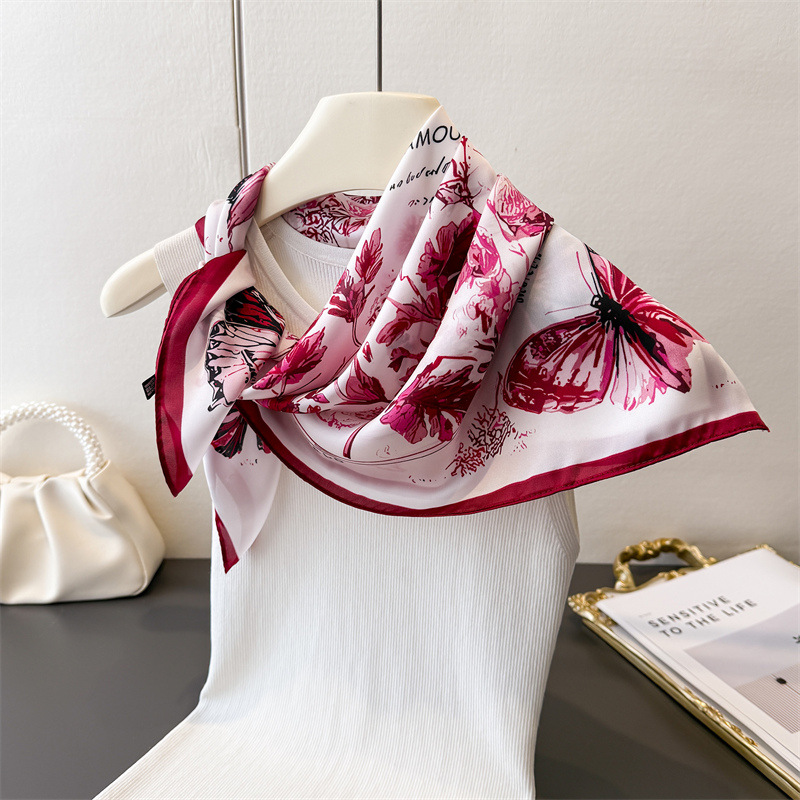 Vintage Butterfly Sketch Squar - Ascot Neck Scarf recension och pris