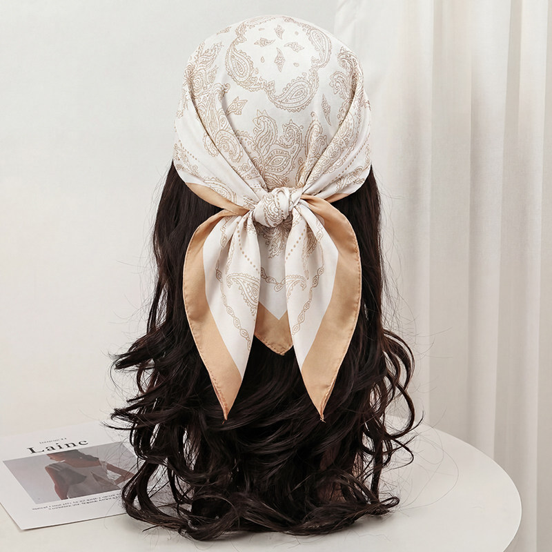Vintage Beige Paisley Print Sq - Ascot Neck Scarf recension och pris